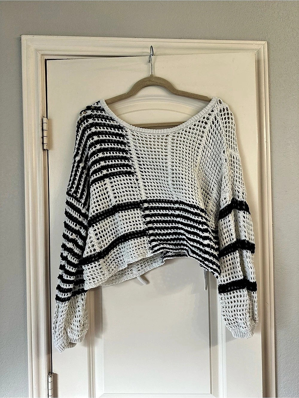 Blu Pepper Black and White Striped Crochet Open-Knit Sweater Black & White